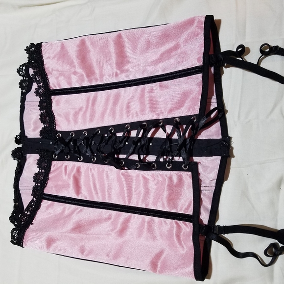 Pink corset w removal garter clips size medium - Picture 6 of 8